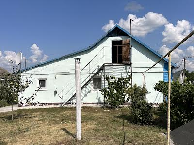 будинок за адресою смт. Гребінки, Весняна