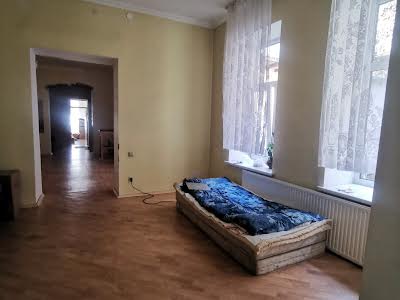 квартира по адресу Гетьмана Дорошенко ул. (Жовтневая), 34