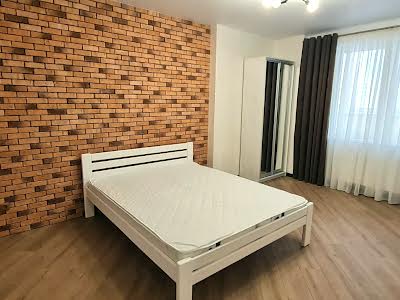 квартира по адресу Академика Глушкова просп., 9-Д