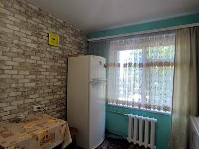 квартира по адресу Тополь-1 жилой массив ул., 16