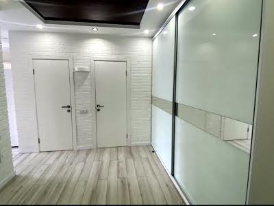 квартира за адресою Драгоманова вул., 2