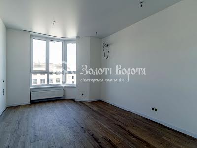 квартира за адресою Молодіжна вул., 4
