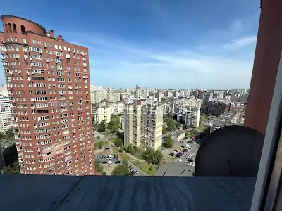 квартира за адресою Анни Ахматової вул., 13-Г