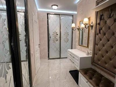 квартира за адресою Дніпровська набережна вул., 18-А