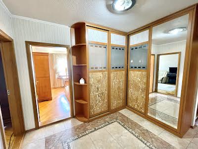 квартира за адресою Йорданська вул. (Лайоша Гавро), 11д