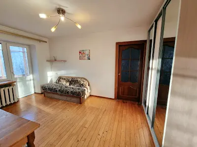 квартира за адресою Святослава Хороброго вул., 8