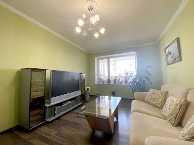 квартира за адресою Робоча вул., 152