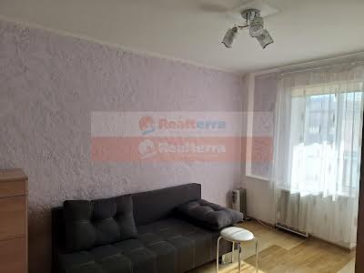 квартира за адресою Анатолія Базилевича пров. (Червонозаводський), 2/13