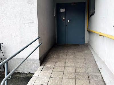 квартира за адресою Будівельників вул., 30