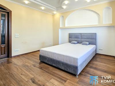 квартира по адресу Анны Ахматовой ул., 48