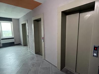 квартира за адресою Озерна вул., 27А