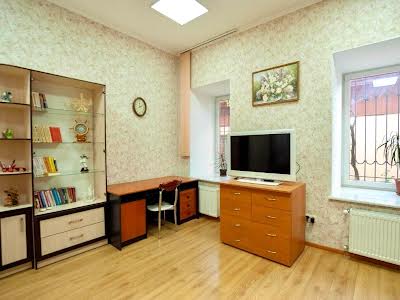 квартира по адресу Базарная ул., 35