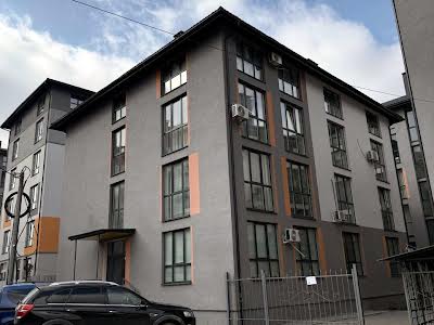 квартира за адресою Вишнева вул., 8