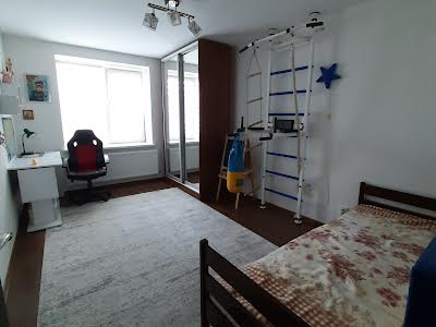 квартира за адресою Яреми, 8