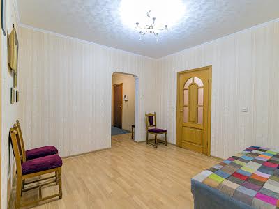 квартира по адресу Ревуцкого ул., 7
