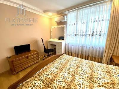 квартира по адресу Святошинская пл., 1