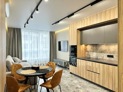 квартира за адресою Генерала Грекова вул., 4