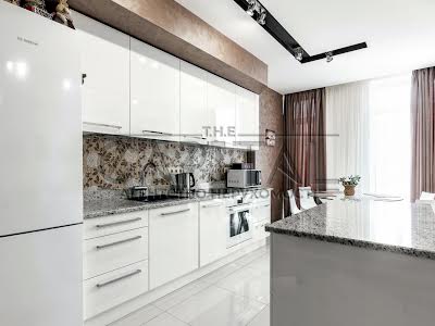 квартира за адресою Регенераторна вул., 4