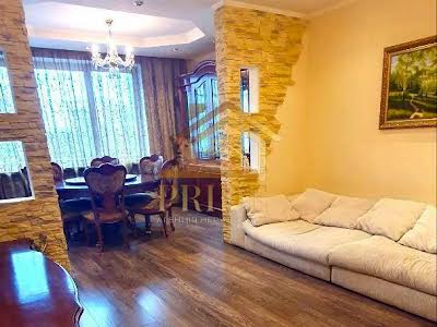 квартира за адресою Голосіївський просп. (40-річчя Жовтня), 68