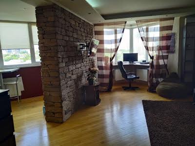 квартира за адресою Саперно-Слобідська вул., 22