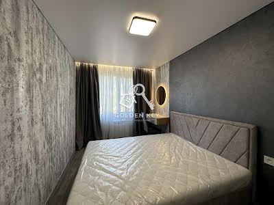 квартира за адресою Петра Дорошенка вул. (Блюхера), 5