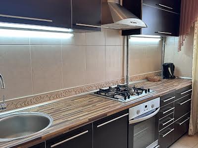 квартира за адресою Калинова вул., 81