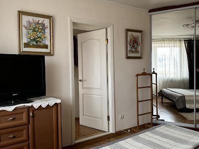 квартира за адресою Шота Руставелі вул., 25