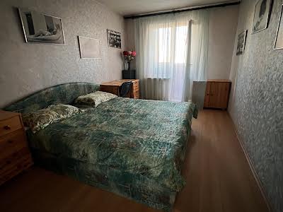квартира за адресою Академіка Доброхотова вул., 15