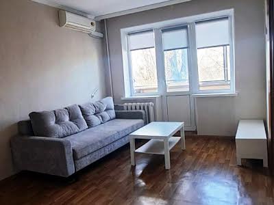 квартира за адресою Пилипа Орлика просп. (Ілліча), 4г