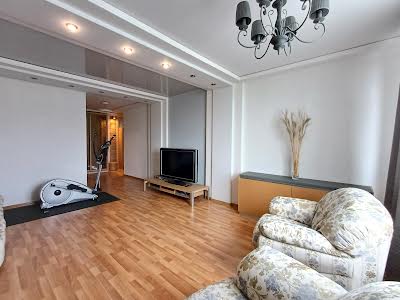 квартира за адресою Срібнокільська вул., 1