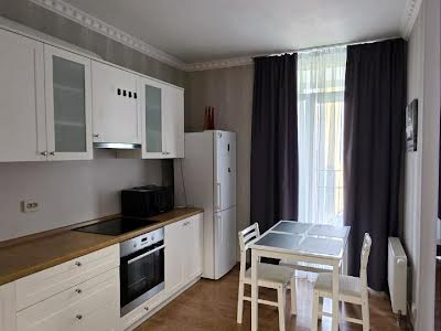 квартира за адресою Регенераторна вул., 4 к3