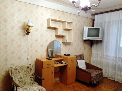 квартира по адресу Гонгадзе Георгия просп. (Советской Украины), 32-Е