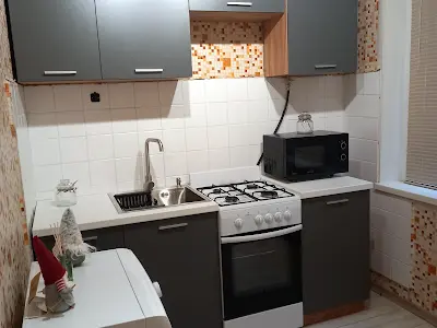 квартира за адресою Героїв полку 