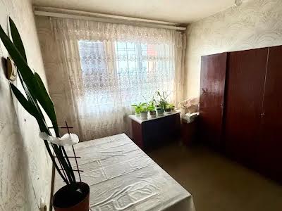 квартира за адресою Тополина вул., 22