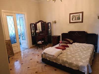 квартира за адресою Кирила і Мефодія вул., 17