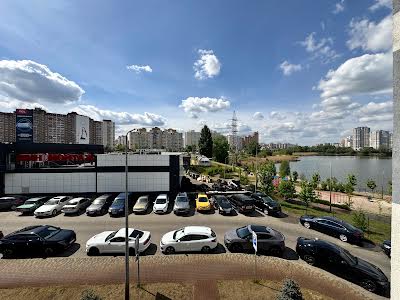 квартира за адресою Ревуцького вул., 40-Г