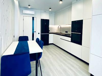 квартира за адресою Карла Мікльоша вул., 19