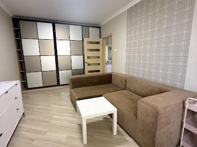 квартира за адресою Милославська вул., 2
