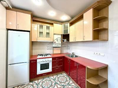 квартира за адресою Красносільського вул., 27