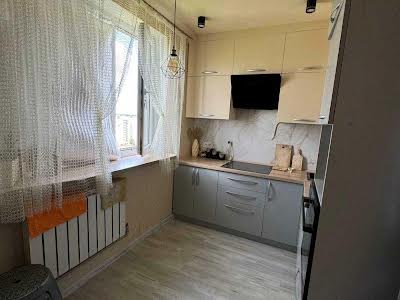 квартира за адресою Нескорених вул. (Героїв Праці), 31б