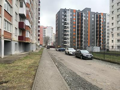 комерційна за адресою Інститутська вул., 6б