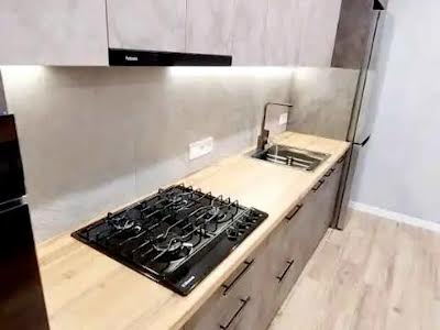 квартира за адресою Сімейна вул., 5