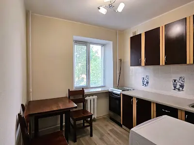 квартира за адресою Будівельників вул., 8