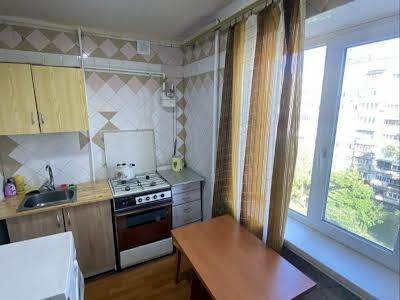 квартира за адресою Полігонна вул. (Погребняка), 18-Б