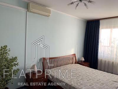 квартира за адресою Драгоманова вул., 12