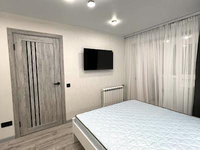квартира за адресою Михайла Котельникова вул., 7