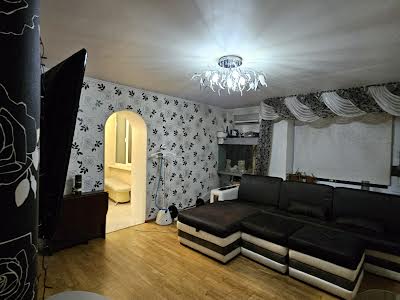 квартира за адресою Антоновича вул. (Горького), 122
