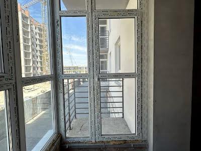 квартира за адресою Співдружності вул., 8
