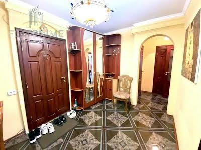 квартира по адресу Святошинская пл., 1