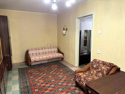 квартира за адресою Юрія Кондратюка вул. (Комунарівська), 1
